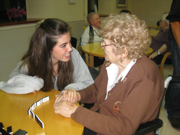 Consejos de comunicación con personas que padecen alzhéimer o demencia